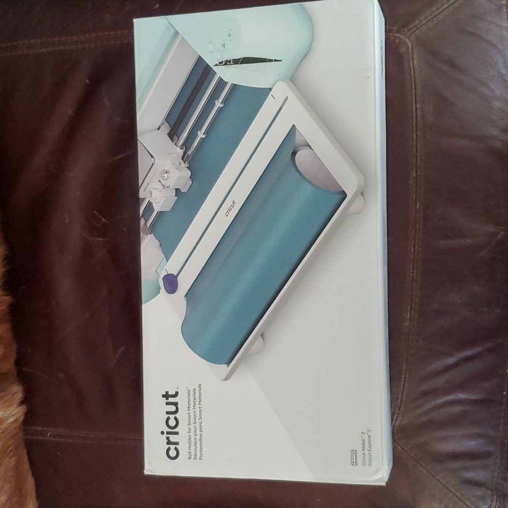 Cricut Roll Holder - Picture 1 of 3